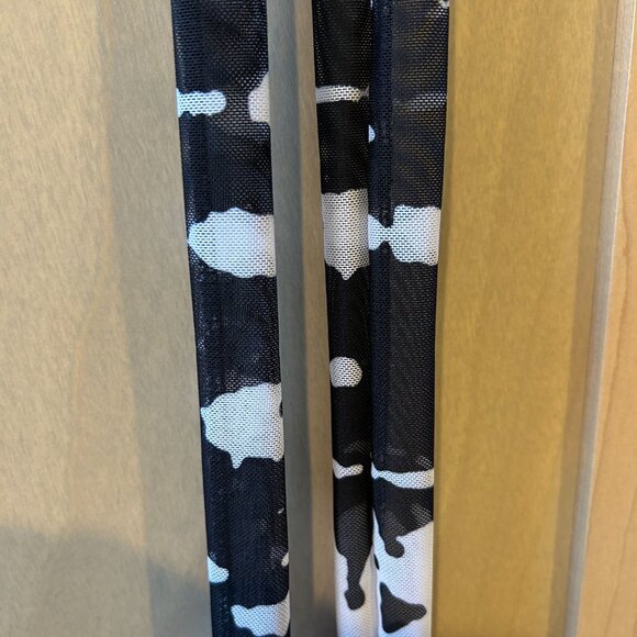 Black and White Mesh Swimsuit Coverup with Belt Size XL - Picture 9 of 9